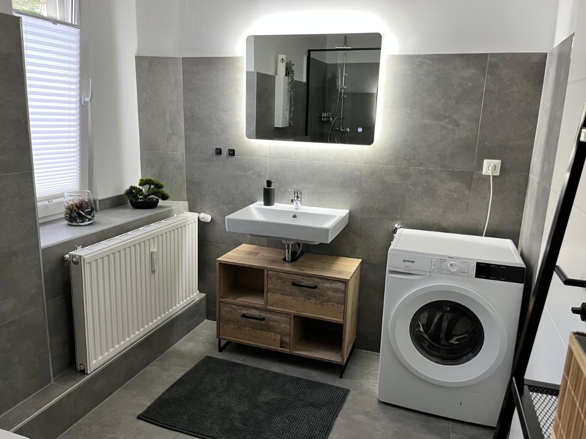 Apartment Florida Naehe Duesseldorf, Messe, Hbf, City, Wifi, Helios Hospital Krefeld