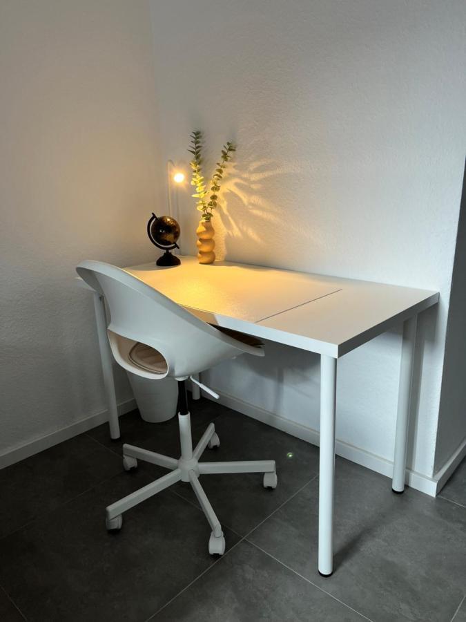 Apartment Florida Naehe Duesseldorf, Messe, Hbf, City, Wifi, Helios Hospital