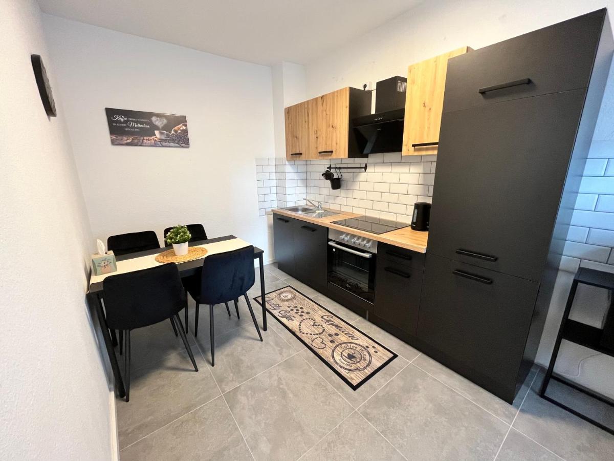 Florida Naehe Duesseldorf, Messe, Hbf, City, Wifi, Helios Hospital Krefeld